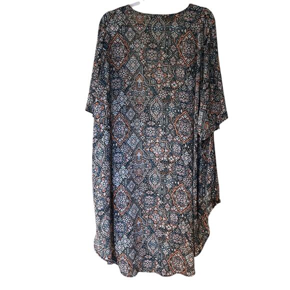 Torrid Kimono Open Top Shirttail Floral Black Pastel SZ 2X Boho Cottage Y2K - Picture 6 of 9